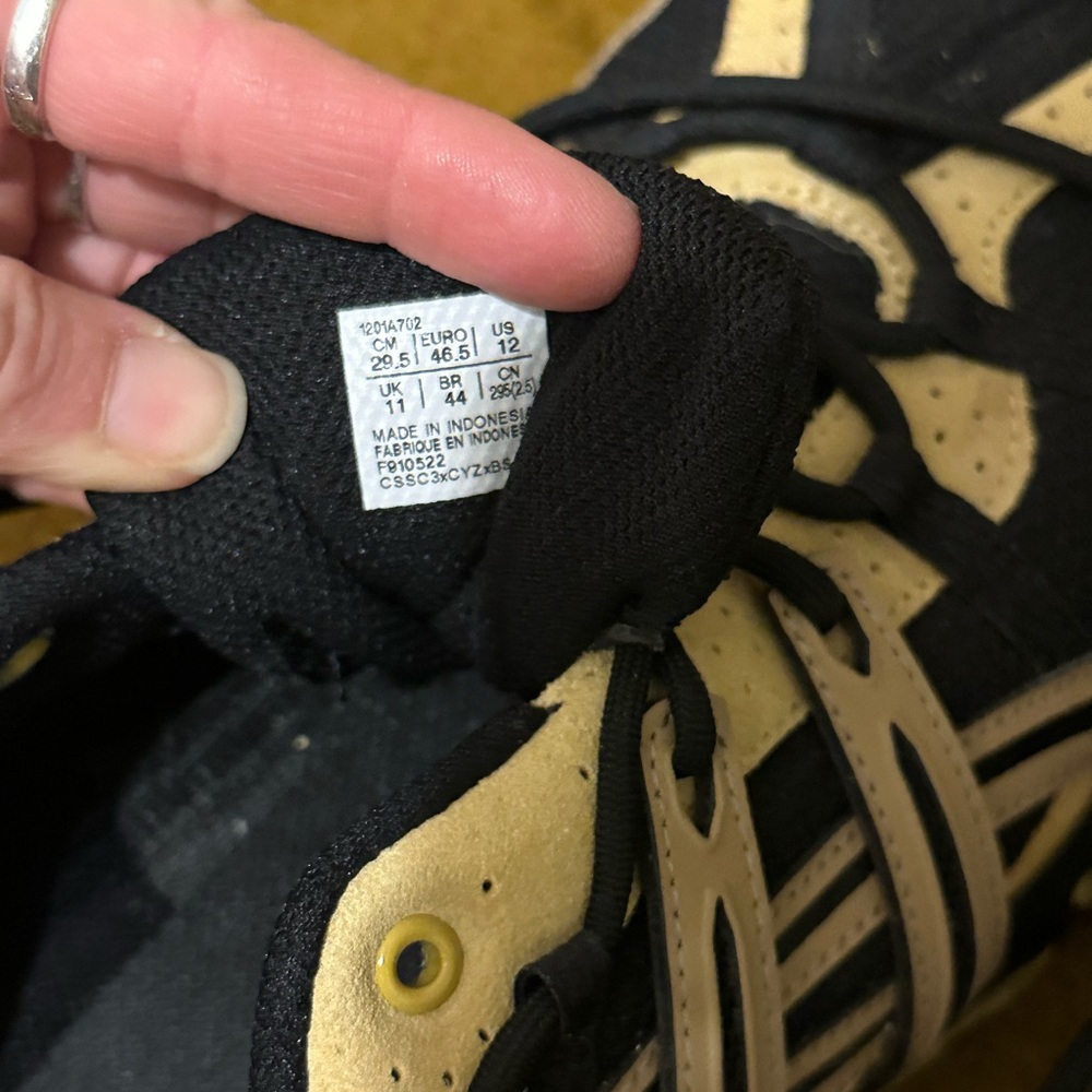 Men’s sneakers - Picture 3 of 3